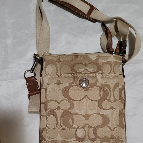 Coach crossbody - Picture 2 of 5